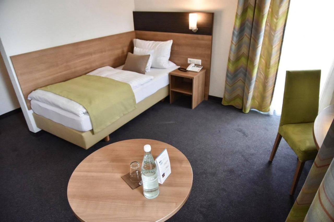 Martins Klause Airport Messe Hotel - Self Check-In - Air Conditioning Leinfelden-Echterdingen Exterior foto